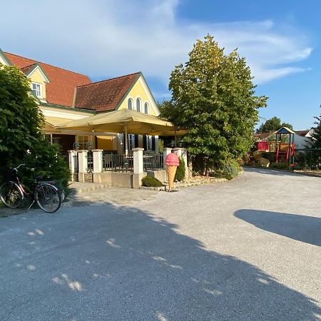 Landcafe Auszeit Otel Albersdorf Dış mekan fotoğraf